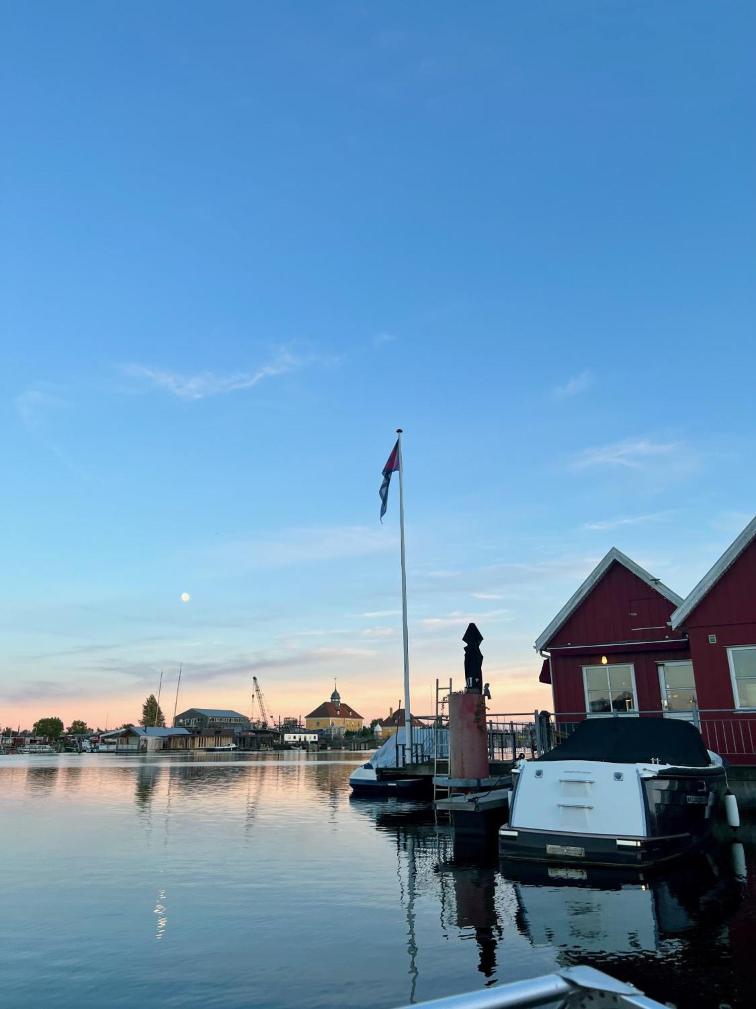 Exclusive Canalhouse First Row To The Water Copenhaga